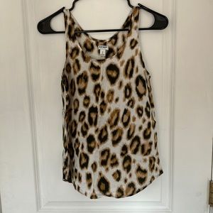FREE w/ 🎉3/$15 Old Navy Leopard Tank Top Small